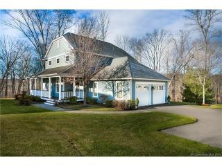 117 Periwinkle Dr, Waterbury, CT 06762-3235
