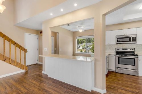 2819 Silver Palm Dr, Edgewater FL 32141-5501 exterior