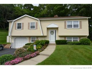 23 Bromley Ct, New Haven, CT 06514-1701
