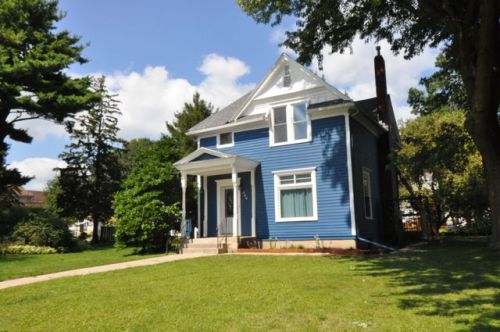 206 1st St, Hayfield MN  55940-8820 exterior