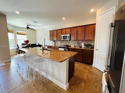 3864 Aspen Leaf Dr, Boynton Beach FL  33436-1700 exterior