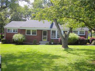 5031 Montclair Dr, Nashville, TN 37211-4329