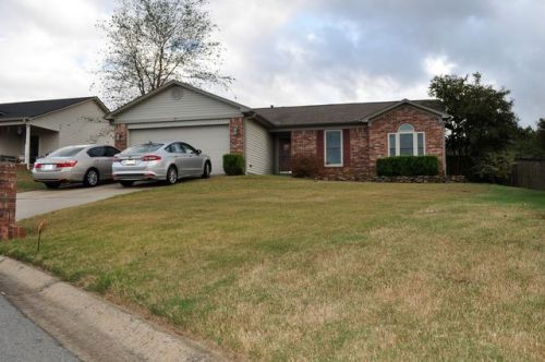 29 Meadow Ridge Loop, North Little Rock, AR 72113-6879