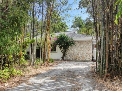 633 Bunting Dr, Delray Beach, FL 33444-1868