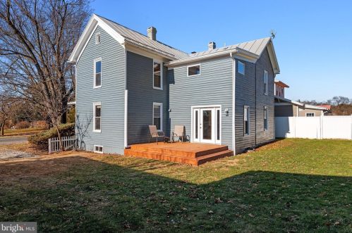 202 Shenandoah Ave, Edinburg VA  22824-9135 exterior