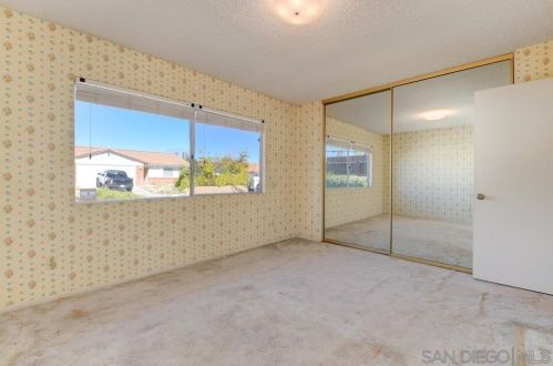 711 Honeydew Ln, Vista CA  92084-3115 exterior