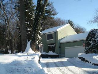 11 Loudonwood, Albany, NY 12211-1466