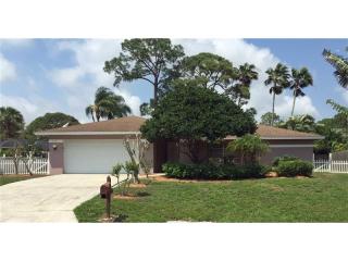 5651 Creekwood Cir, Sarasota, FL 34233-1532