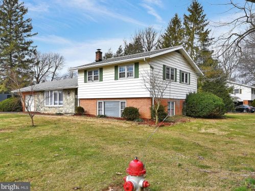 195 Stanley Ave, Landisville, PA 17538-1202
