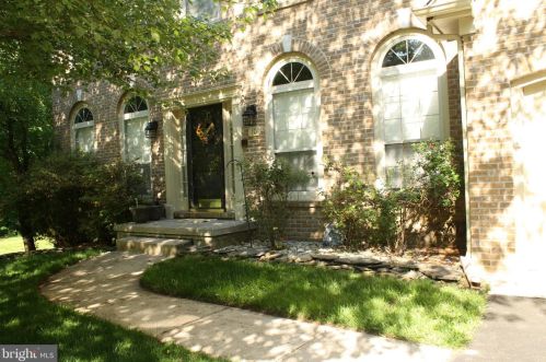 10 Heron Green Ct, Bear, DE 19701-1434