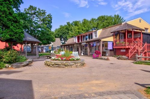 84 Buddington Rd, Groton CT  06340-3235 exterior