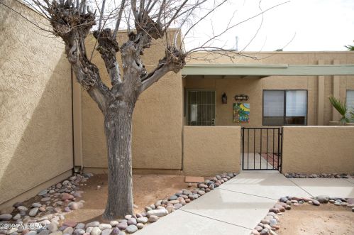 1734 Van Buren Ave, Tucson, AZ 85712-3743