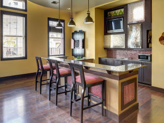 1401 Merrill Creek Pkwy, Everett WA  98203-7133 exterior