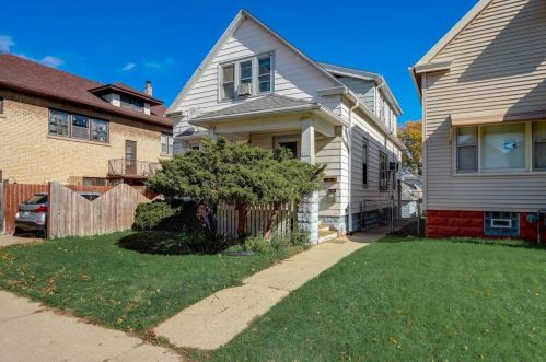 2912 9th Pl, Milwaukee, WI 53215-3948