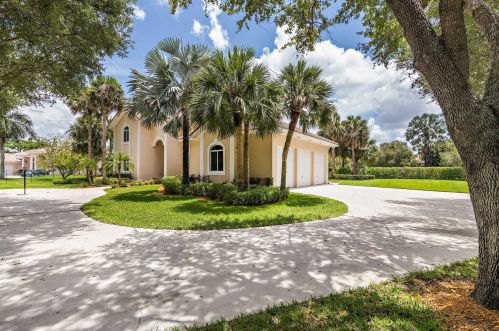 2930 Piper Way, West Palm Beach, FL 33414-7165