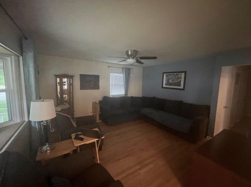 4042 Caulfield Ave, Milwaukee, WI 53235-4920