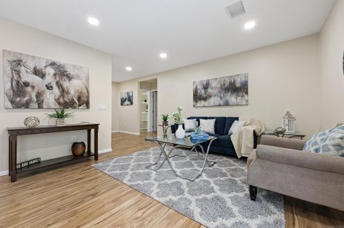 950 57th St, San Diego, CA 92114-1204