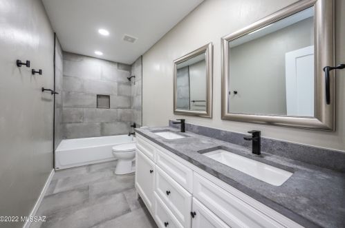 11100 Glenn St, Tucson AZ  85749-8845 exterior