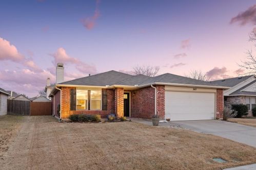 2437 Pecan Dr, Oak Point TX  75068-5657 exterior
