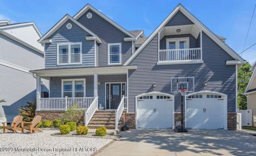 177 Royal Dr, Bricktown, NJ 08723-6733