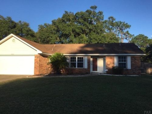 2004 Coral Creek Dr, Pensacola, FL 32506-7268