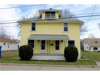85 2nd Ave, Mogadore, OH 44260-1306