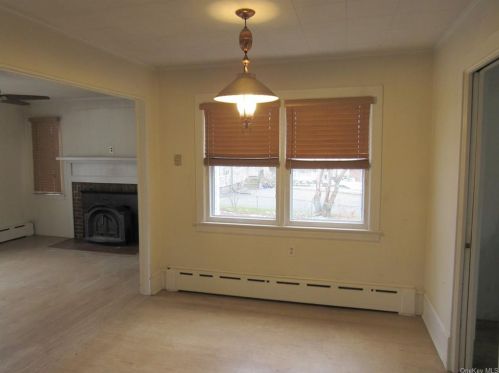 2347 Crompond Rd, Yorktown Hgts NY  10598-3735 exterior