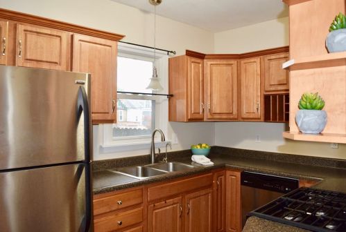 3950 Howley St, Pittsburgh PA 15224-1418 exterior