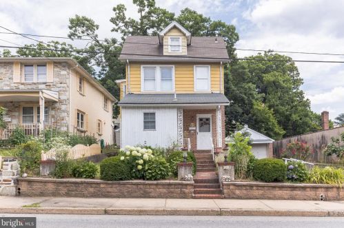 947 Township Line Rd, Melrose Park, PA 19027-1941
