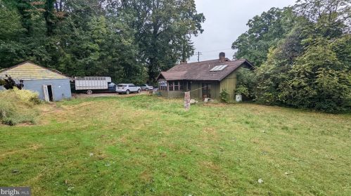 4 Ridge Rd, Smithville PA  17560-9627 exterior
