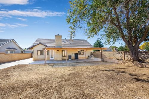 737 Avenue, Lancaster CA 93534-7428 exterior