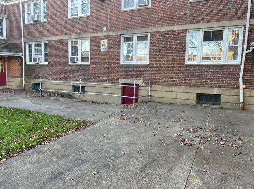 270 Success Ave, Bridgeport, CT 06610-2432