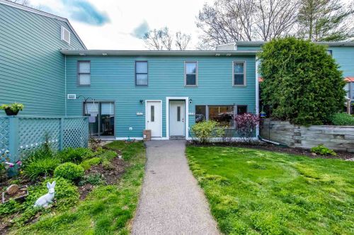 508 Piscassic St, Newmarket, NH 03857-1185
