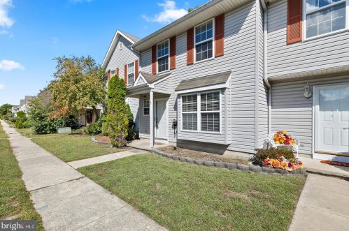 13 Grant Ln, Berlin Boro, NJ 08009-9451