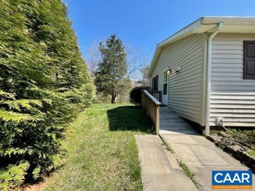 697 Greene Acres Rd, Stanardsville VA  22973-2521 exterior