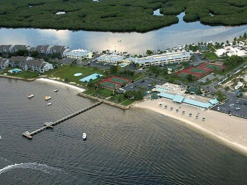432 Bahia Beach Blvd, Ruskin, FL 33570-3052