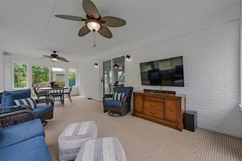 1124 Monastery Dr, Latrobe PA 15650-2726 exterior