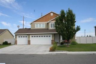 7907 Snoqualmie Dr, Pasco, WA 99301-6774