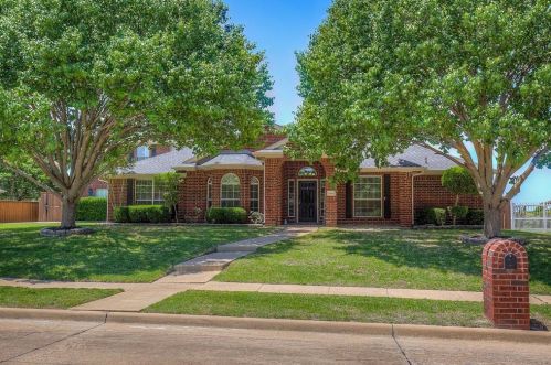 1905 Stoneglen Dr, St Paul, TX 75098-7753
