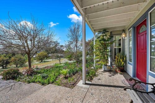 31030 Hilltop Dr, Valley Center, CA 92082-3401