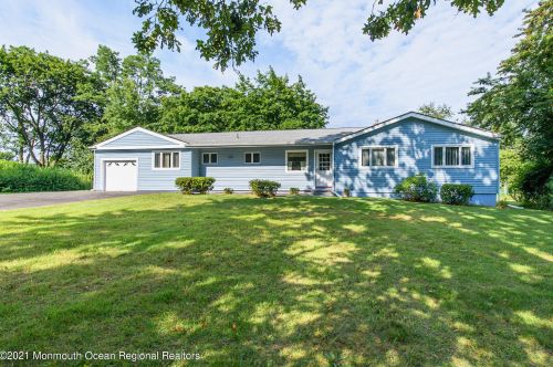 42 Winchester Dr, Tinton Falls, NJ 07724-2838