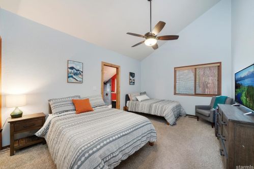 2208 Toiyabe Trl, South Lake Tahoe CA  96150-6861 exterior