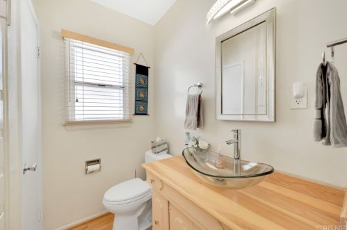 4646 Noble Ave, Van Nuys CA 91403-2013 exterior