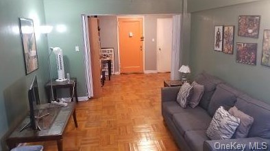 1475 Thieriot Ave, Bronx, NY 10460-3819