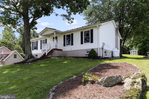 35 Lightning Trl, Charnita, PA 17320-9749