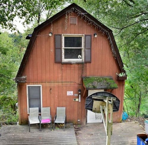 660 Oneida St, Pittsburgh, PA 15211-1224