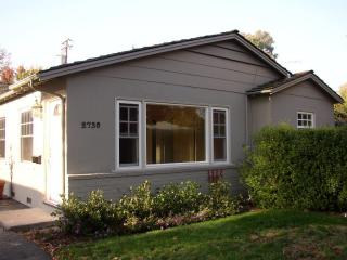 2730 Byron St, Palo Alto CA  94306-2505 exterior