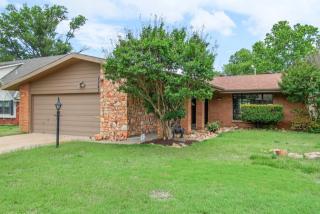 7365 58th St, Tulsa, OK 74145-9304