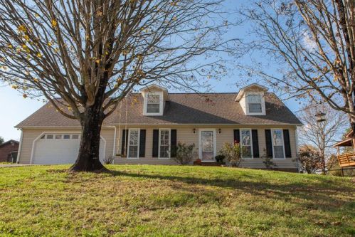 3929 Davis Ford Rd, Maryville, TN 37804-3853