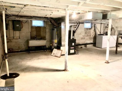 14 Beechwood Ave, Camden NJ  08107-1401 exterior